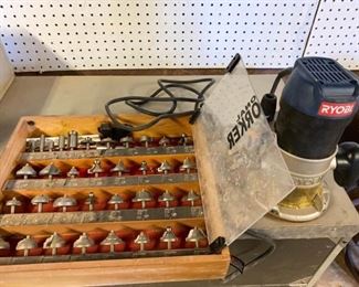 Ryobi router and multiple bits