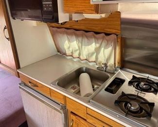 Dodge Ram 250 Roadtrek Van