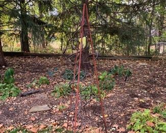 Contemporary Metal Yard Art