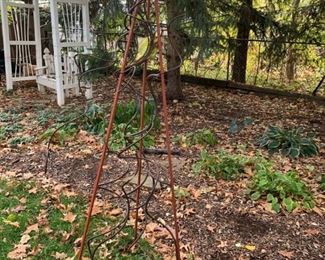 Contemporary Metal Yard Art