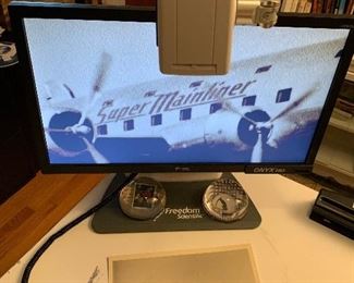 ONYX Deskset HD 20” LCD - Magnifying System