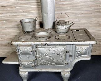 Miniature Salesman Sample Toy cast iron stove