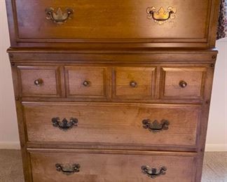 Lot 3470. $245.00. Heywood-Wakefield 4 dresser. Solid dresser great for a nursery, kids room, or guest room.  Does have a small stain on top.  Built to last.  Lot 3470. $245.00. Heywood-Wakefield 4 dresser. Solid dresser great for a nursery, kids room, or guest room.  Does have a small stain on top.  Built to last.  32"x20"x40"t