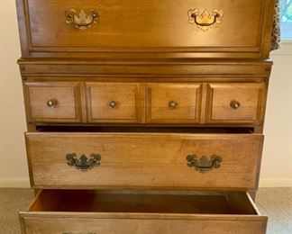 Lot 3470. $245.00. Heywood-Wakefield 4 dresser. Solid dresser great for a nursery, kids room, or guest room.  Does have a small stain on top.  Built to last.  32"x20"x40"t