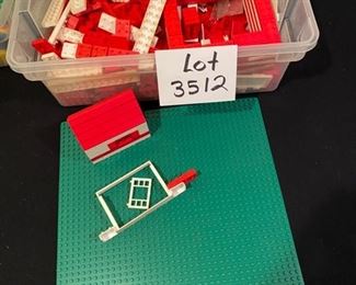 Lot 3512	$15.00. Vintage Lego box with base 12.5x12.5