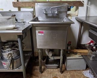 Sink, Buyer Responsible For Removal