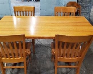 5ft Wood Dining Table With 4 Chairs