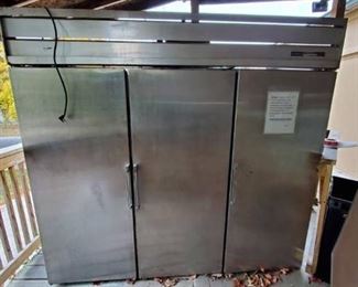 3 Door Cooler TMS-80