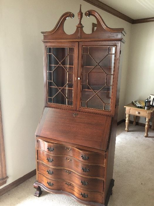 $225 / Beautiful Mahogany secretary. Has some character marks (see pics for more details), but a good quality piece. Measurements: 78” tall x 30.75” wide x 16.5” deep