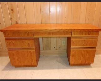 Very Nice Desk 