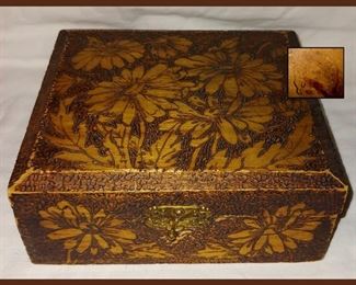 Flemish Pyrography Box Stamped Flemish Art. Co. Two Bears flanking a Shield that reads Flemish Quality 688 Standard, New York 