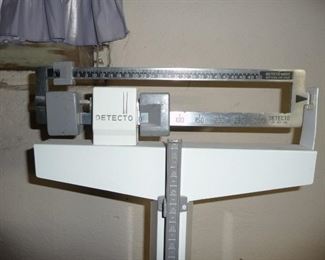 Detecto scale