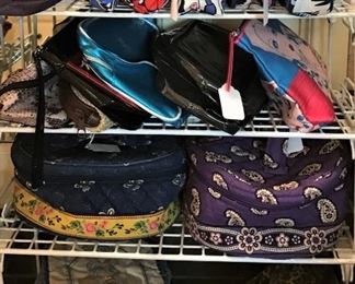 Zippered bags for toiletries 