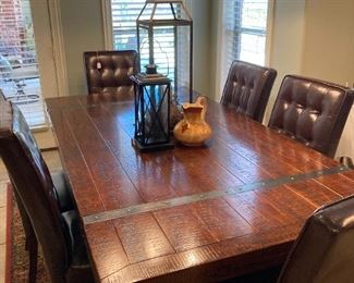 Another large dining table / 6 chairs