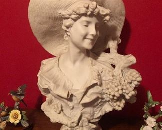 Mona Lisa of the Grapevine Sculpture