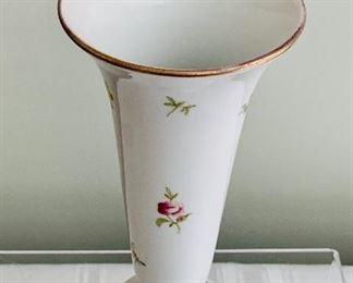 Herend porcelain vase with gold rim