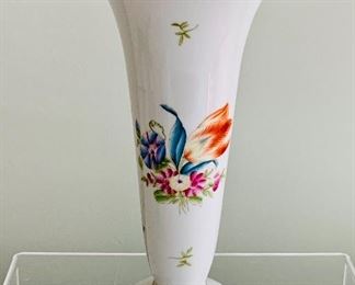 $145 Herend flared fluted porcelain vase (#7077)  with gold rim; 9 in. (H) x 4 in. (W)