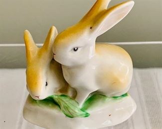 $20 Hollohaza Hungary porcelain bunnies; 3 in. (H) x 3 in. (W)