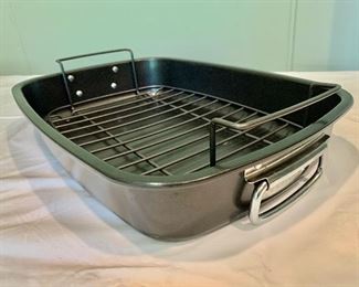 $24 - Cuisinart roasting pan and insert; 3 1/4 in. (H) x 17 in. (L) x 12 1/2 in. (W)