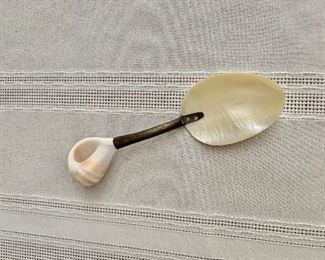 $20 - Shell spoon. 4.5"L