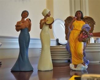 Figurines