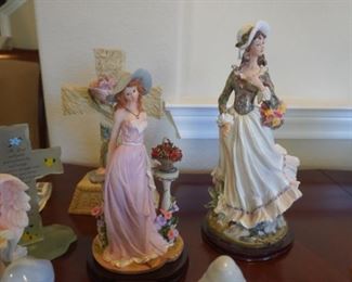 Figurines