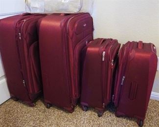 Luggage set