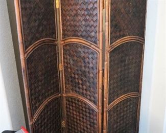 Folding screen