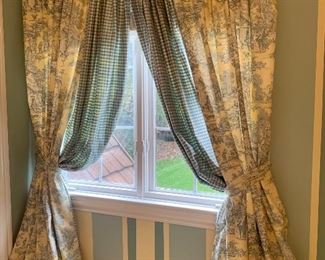 Matching window treatments (to the linens)
