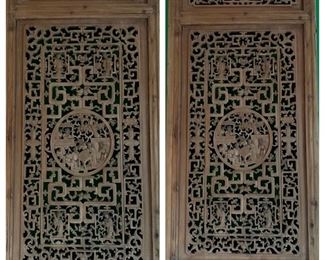 Details of the carved Chinese doors
