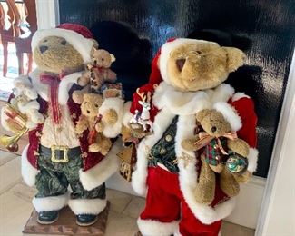 28β tall Santa bears