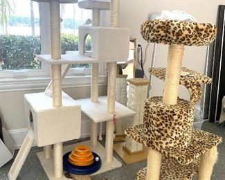 Cat playhouses