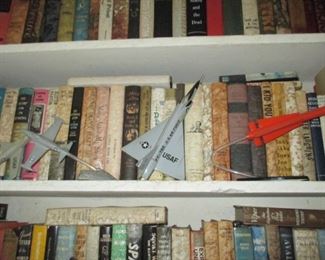 Tons of Books ~ Airplane Models 