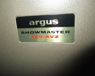 Vintage ARGUS 750 AVZ Showmaster Film Movie Projector