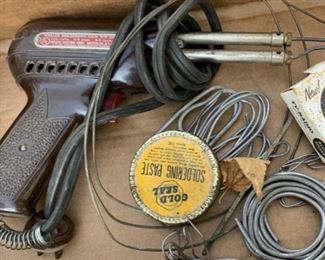 HALF OFF !  $8.00 NOW, WAS $16.00.............Soldering Gun and wire (B082)