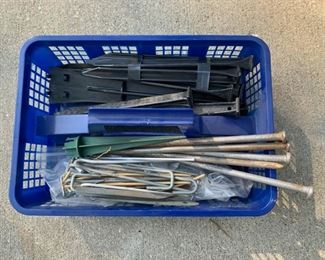 CLEARANCE  !  $3.00 NOW, WAS $10.00.............Yard Stakes (B064)