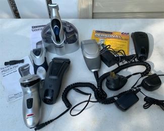 CLEARANCE  !  $3.00 NOW, WAS $10.00.............Razor Lot (B092)
