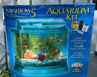 CLEARANCE!  $4.00 NOW, WAS $16.00..................Mini Aquarium Kit (B042)