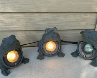 REDUCED!  $15.00 NOW, WAS $20.00...............Set of 3 Frog Spot Garden Lights, one light not working maybe needs new bulb , nice very heavy (B254)