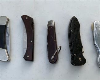 CLEARANCE!  $10.00 NOW, WAS $30.00...........Pocket Knives (B160)