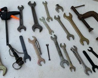 CLEARANCE  !  $3.00 NOW, WAS $12.00...............Assorted Tools(B139)