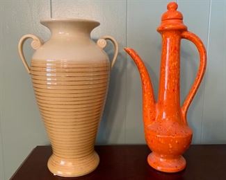CLEARANCE  !  $4.00 NOW, WAS $12.00...............Vase 15 1/2" tall (B373)