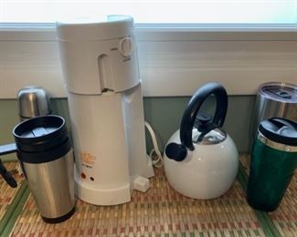 CLEARANCE!  $3.00 NOW, WAS $12.00..............Tea Maker, Teapot and Thermoses (B312)