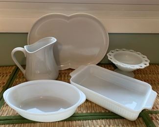 CLEARANCE  !  $4.00 NOW, WAS $12.00..............Baking Dishes and more (B322)