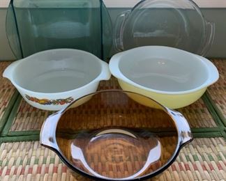 CLEARANCE  !  $3.00 NOW, WAS $12.00..............Glass Bowls (B331)