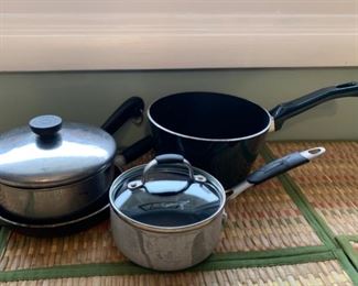 CLEARANCE  !  $6.00 NOW, WAS $20.00.............Pots and Pans (B348)