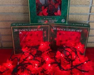 HALF OFF !  $10.00 NOW, WAS $20.00..............Christmas Poinsettia Lights, Set of 5 (B268)