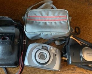 CLEARANCE  !  $3.00 NOW, WAS $12.00............Camera Lot (B624)