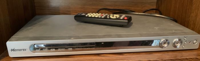 CLEARANCE!  $4.00 NOW, WAS $15.00..............Memorex DVD Player (B604)