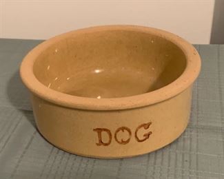 HALF OFF !  $22.50 NOW, WAS $45.00...................Robinson Ransbottom Pottery of Roseville Dog Bowl (B571)